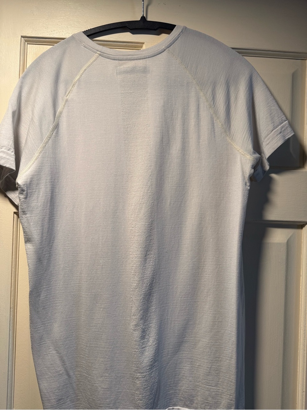 IceBreaker Cool-Lite Merino Blend Women’s Medium Cream Performance T-Shirt - Picture 2 of 5